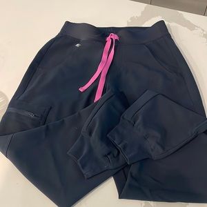 Figs blue with hot pink tie, joggers